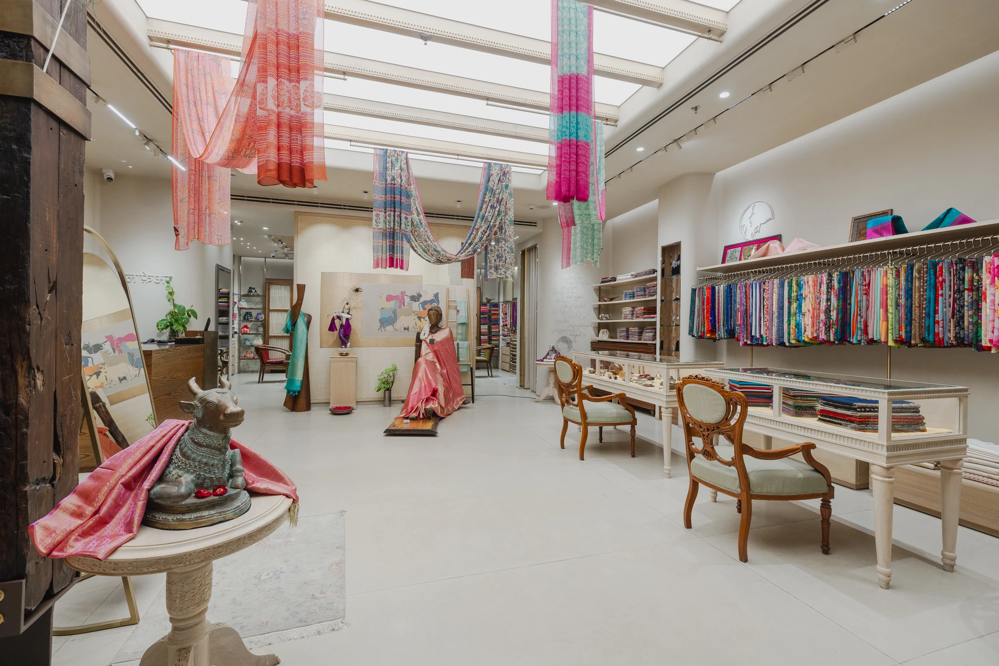 Inside the L’affaire store at Select Citywalk