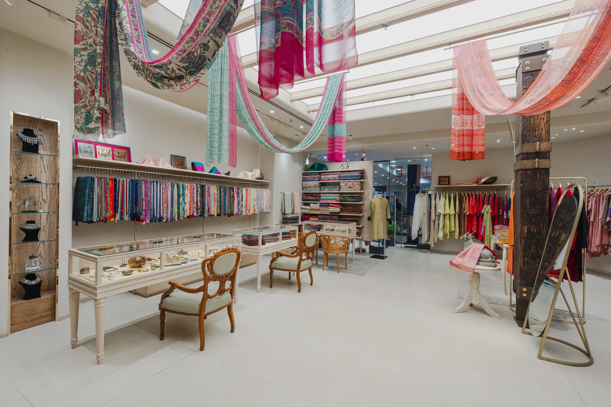 Inside the L’affaire store at Select Citywalk